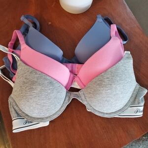 3 PINK Wear Everywhere t-shirt bras, size 32A